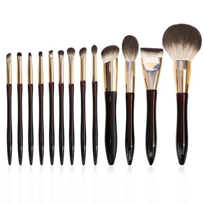Deep Burgundy Wooden Vegan Travel Makeup Brush Set 12 Pieces Deep Burgundy Wooden Vegan Travel Makeup Brush Set 12 Pieces
